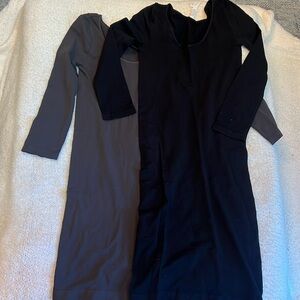 2 sets of women’s long skinny tees tops. One size.